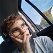Léo je suis en 4e j'aide des élèves de CP a CM2 et de 6e